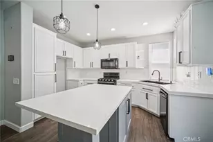 27740 Elkwood Ln, Castaic, CA 91384 - Photo 10