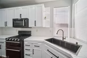 27740 Elkwood Ln, Castaic, CA 91384 - Photo 8