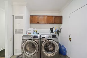 250 N Linden Ave, Rialto, CA 92376 - Photo 10