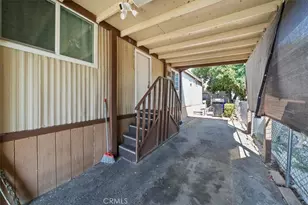 250 N Linden Ave, Rialto, CA 92376 - Photo 8