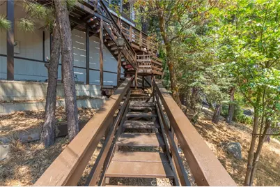 260 S Fairway Drive, Twin Peaks, CA 92391 - Photo 10