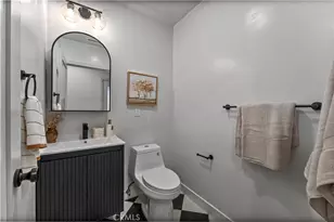 2420 N Keystone St, Burbank, CA 91504 - Photo 22