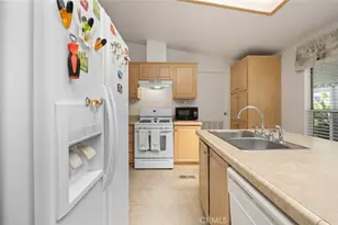 129 S Colombo Ln, Tustin, CA 92780 - Photo 10