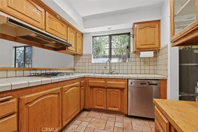 10130 Gerald Avenue, North Hills, CA 91343 - Photo 12