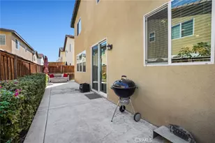 825 Sweetbay Ln, Los Angeles, CA 90059 - Photo 34