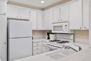 10393 E Briar Oaks Dr, Stanton, CA 90680 - Photo 12