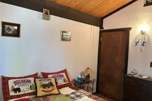 343 Holmes Ln, Sugarloaf, CA 92386 - Photo 10