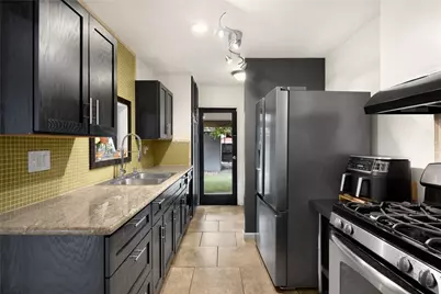 6957 Lindley Avenue, Reseda, CA 91335 - Photo 10