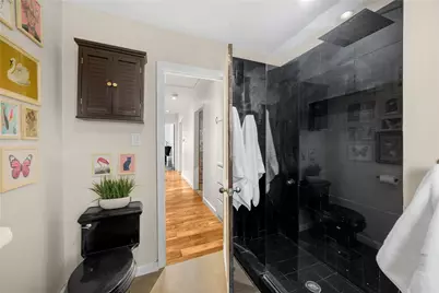 6957 Lindley Avenue, Reseda, CA 91335 - Photo 18