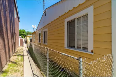 167 E 67th Street, Long Beach, CA 90805 - Photo 4