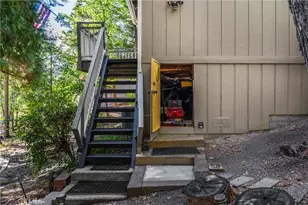 27963 St Bernard Ln, Lake Arrowhead, CA 92352 - Photo 38