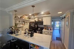 654 W Main St, Tustin, CA 92780 - Photo 10