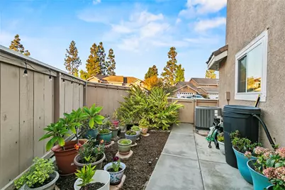 6220 E Garnet Circle, Anaheim Hills, CA 92807 - Photo 18