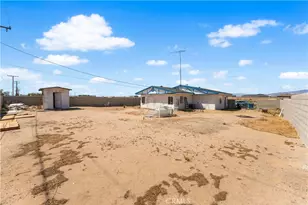 20116 Neuralia Rd, California City, CA 93505 - Photo 18