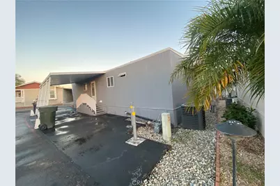 35 Orange Via, Anaheim, CA 92801 - Photo 4