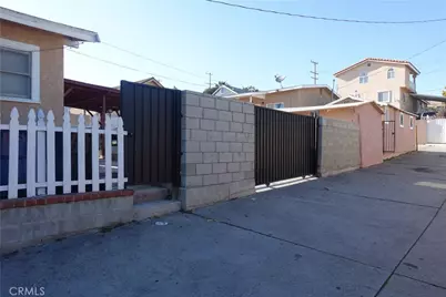 622 W 2nd Street, San Pedro, CA 90731 - Photo 14