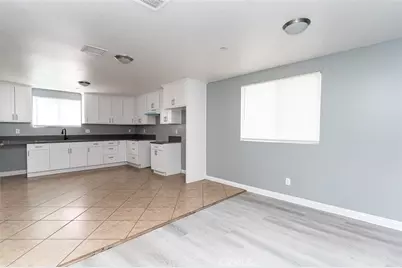 1639 1639 1/2 E 109th, Los Angeles, CA 90059 - Photo 4