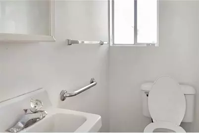 25010 Lawton Avenue, Loma Linda, CA 92354 - Photo 32