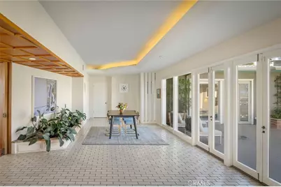 15 The Colonnade, Long Beach, CA 90803 - Photo 4