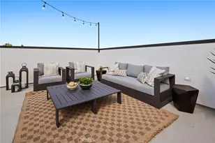 19051 Main St, Huntington Beach, CA 92648 - Photo 16