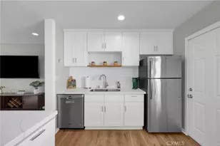 2701 E 17th St, Long Beach, CA 90804 - Photo 12