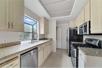 1754 11th Street #101, Santa Monica, CA 90404 - Photo 10