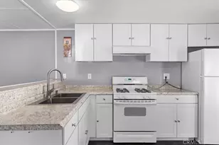 22899 Byron Rd, Crestline, CA 92325 - Photo 10