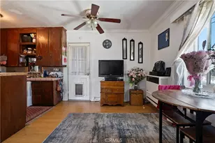 16403 Parkshire Ct, Paramount, CA 90723 - Photo 12