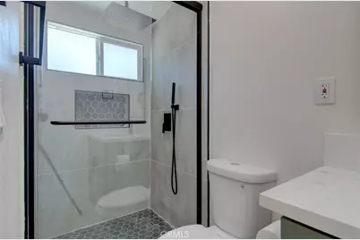 3881 Manchester Place, Riverside, CA 92503 - Photo 6