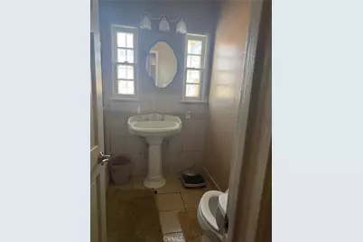 10600 Ruthelen, Los Angeles, CA 90047 - Photo 8