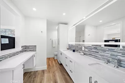 711 Pacific Coast #330, Huntington Beach, CA 92648 - Photo 24