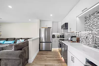 711 Pacific Coast #330, Huntington Beach, CA 92648 - Photo 14