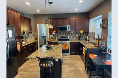 2621 Grove Avenue, Corona, CA 92882 - Photo 8