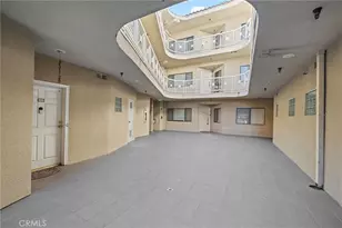 861 S Windsor Blvd, Los Angeles, CA 90005 - Photo 6