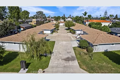 184 E 21st St, Costa Mesa, CA 92627 - Photo 2