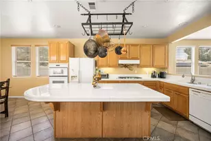 833 W Orange Heights, Corona, CA 92882 - Photo 14