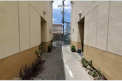 8021 S Vermont Avenue #24, Los Angeles, CA 90044 - Photo 16