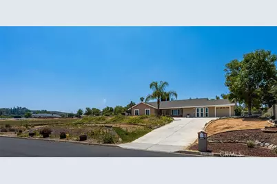 16481 Valle Vista Way, Riverside, CA 92506 - Photo 1