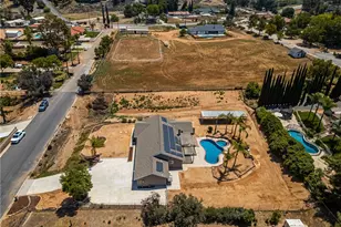 16481 Valle Vista Way, Riverside, CA 92506 - Photo 4