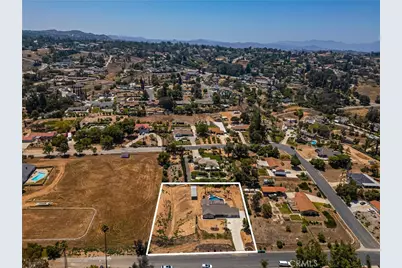 16481 Valle Vista Way, Riverside, CA 92506 - Photo 68