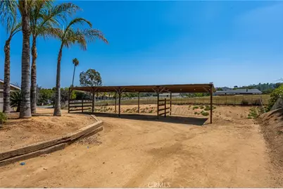 16481 Valle Vista Way, Riverside, CA 92506 - Photo 54