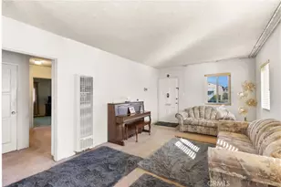 2030 W 95th, Los Angeles, CA 90047 - Photo 6