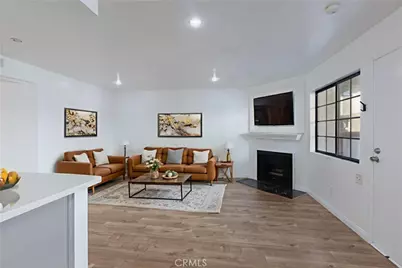 15946 Vanowen Street #103, Van Nuys, CA 91406 - Photo 1