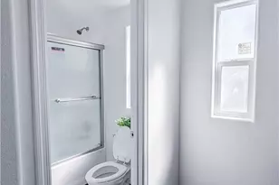 400 E Arbor St, Long Beach, CA 90805 - Photo 18