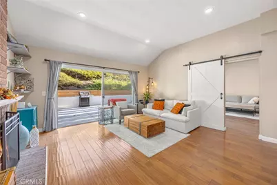 6093 E Brighton, Anaheim, CA 92807 - Photo 2