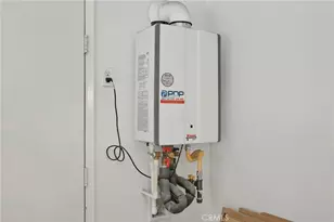 10456 Sparrow Ct, Moreno Valley, CA 92557 - Photo 16