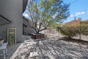 20058 Rancherias Ln, Apple Valley, CA 92307 - Photo 32