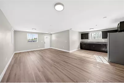 8711 McKinley Place, Los Angeles, CA 90002 - Photo 6