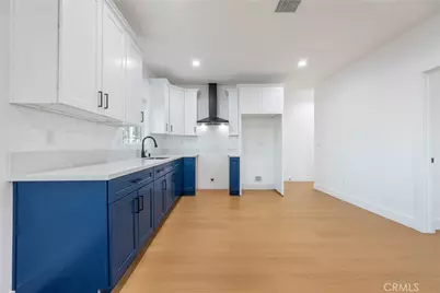 8405 McKinley Avenue, Los Angeles, CA 90001 - Photo 6