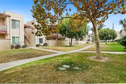 700 W La Veta Avenue #T4, Orange, CA 92868 - Photo 30